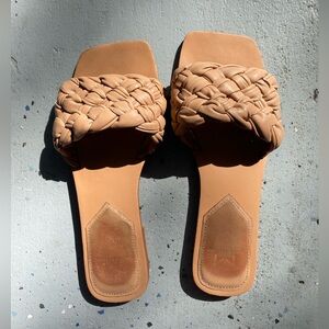 Marc Fisher Reanna Tan Slides